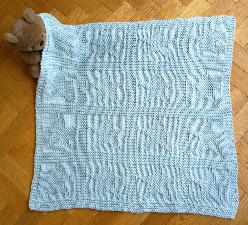 Easy baby blanket knitting pattern / Star pattern blanket / Chunky baby blanket / Beginner baby blanket / Baby shower gift / Layette gift image 4