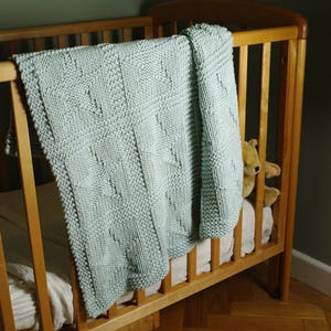 Easy baby blanket knitting pattern / Star pattern blanket / Chunky baby blanket / Beginner baby blanket / Baby shower gift / Layette gift image 10