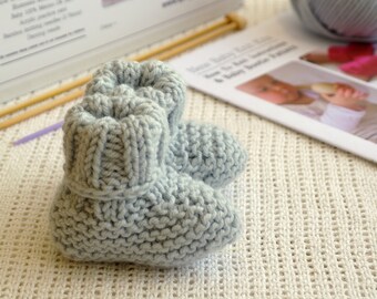 Baby Merino Booties Knitting Kit / Baby shower gift / Pure merino yarn / Mother's day gift / Baby knitting kit / Learn knit / Baby booties