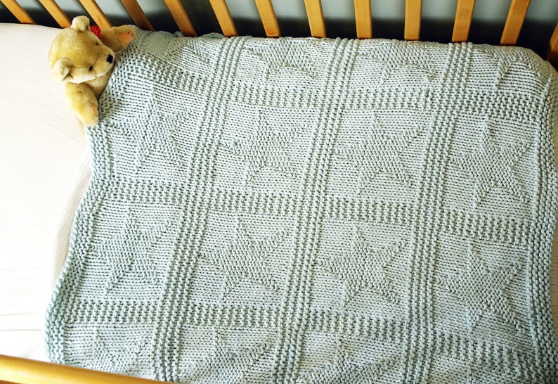 Easy baby blanket knitting pattern / Star pattern blanket / Chunky baby blanket / Beginner baby blanket / Baby shower gift / Layette gift image 2