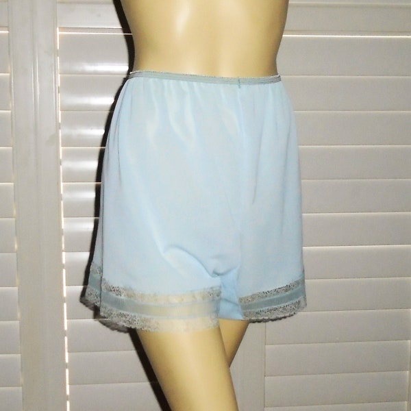 50s Tap Pants Vintage Pale Blue Shorty Pettipants M NOS