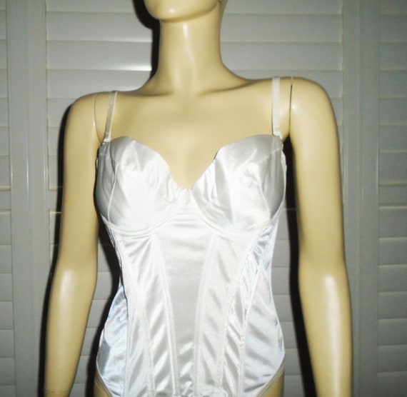Vintage Corset 80s White Lace Corset with Garters… - image 3