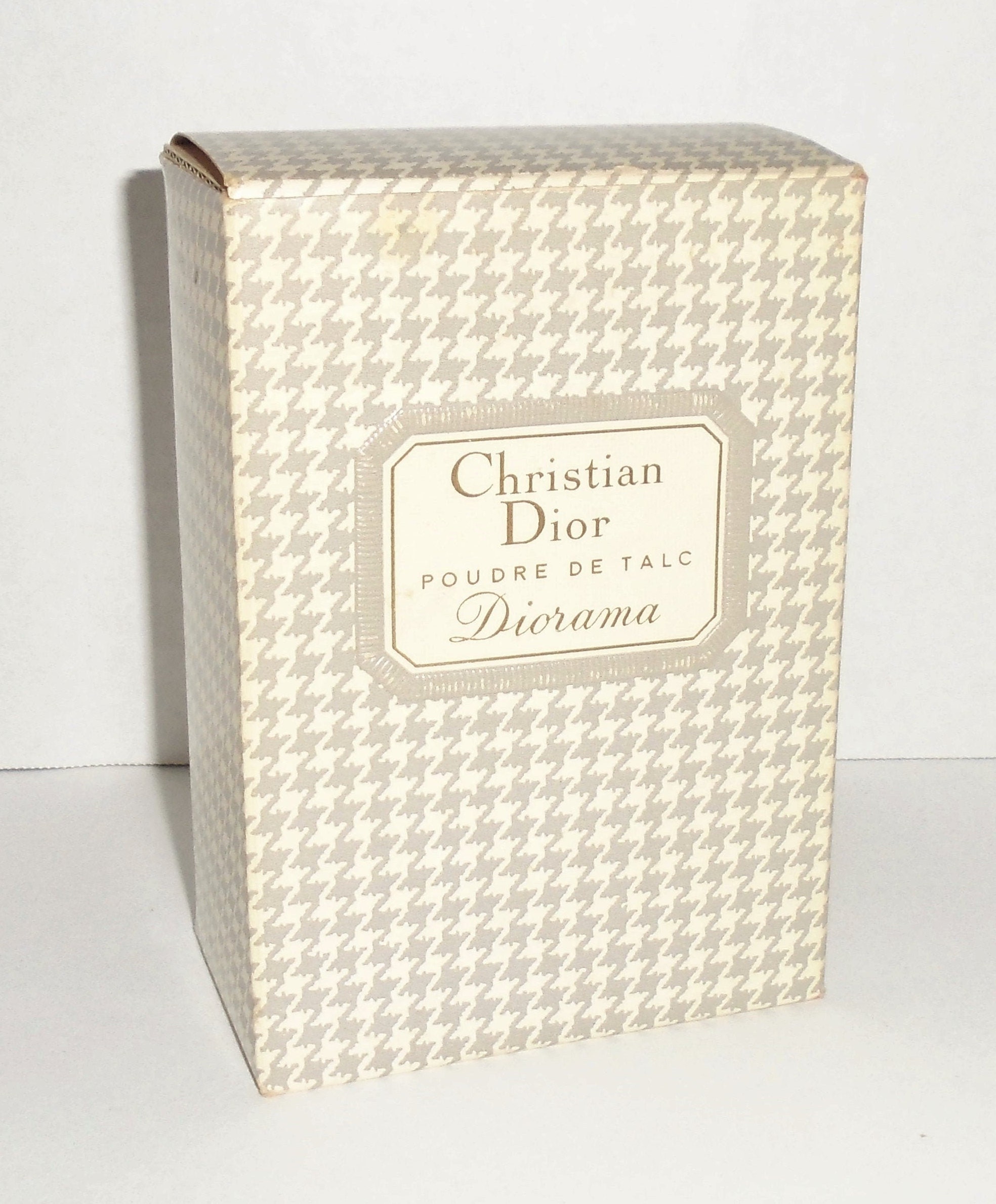 Miss dior talcum clearance powder