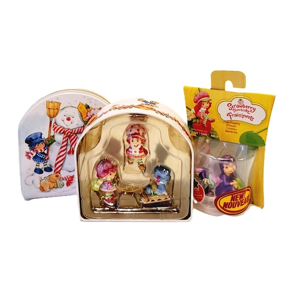 2002 Strawberry Shortcake Ornaments in Tin with Extra Figurine