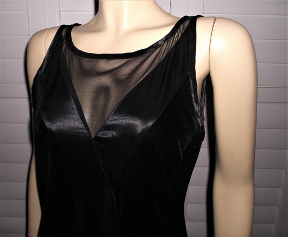 Vintage Evening Gown 80s Black Velvet Dress M - image 4