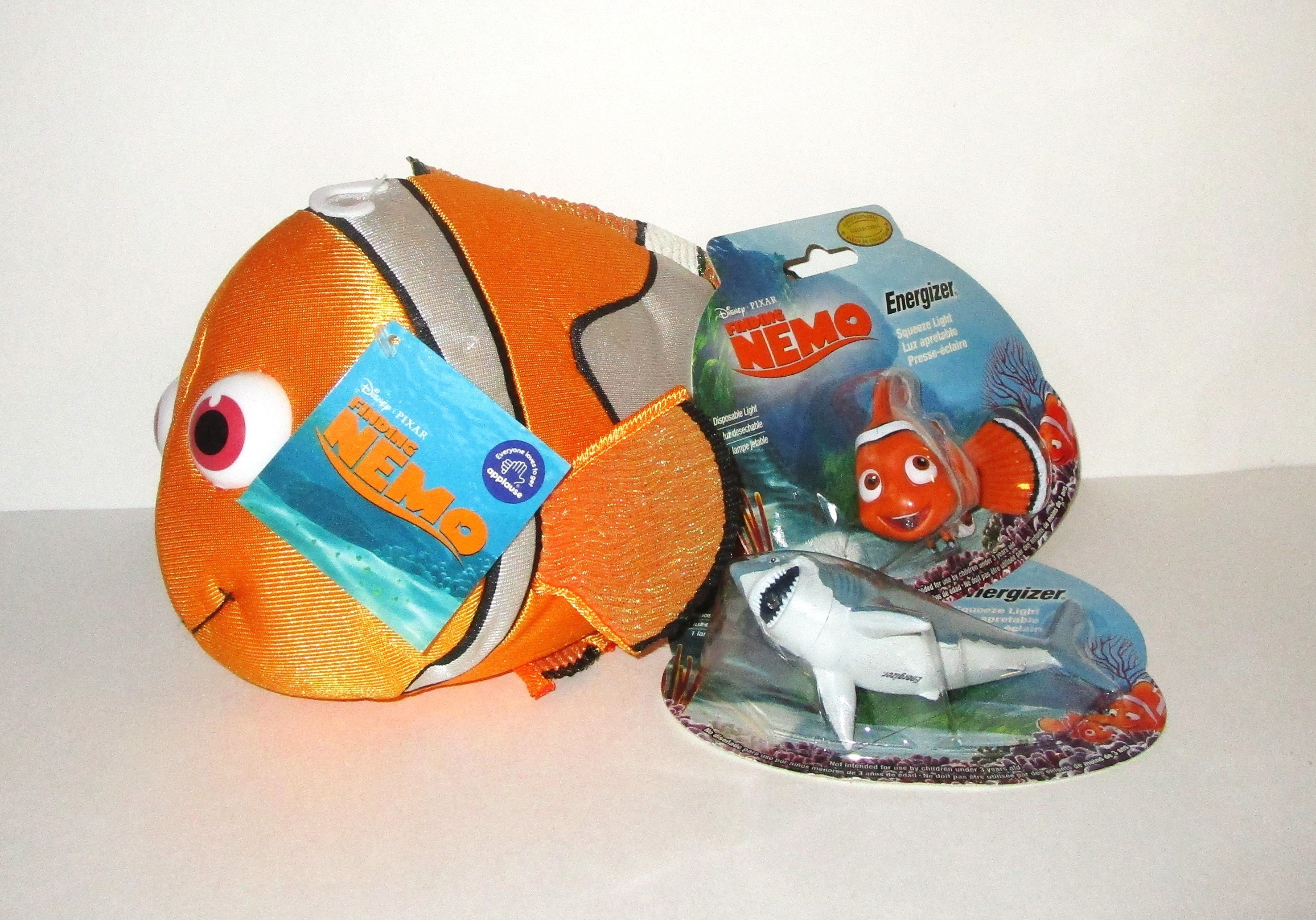 Peluches de poisson à collectionner, Walt Disney Pixar TROUVER NEMO grande  peluche de poisson clown, bonnet de jouets en peluche vintage -  France