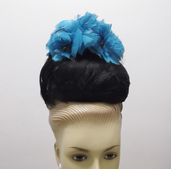 Vintage Hat 50s Blue and Black Feather Hat