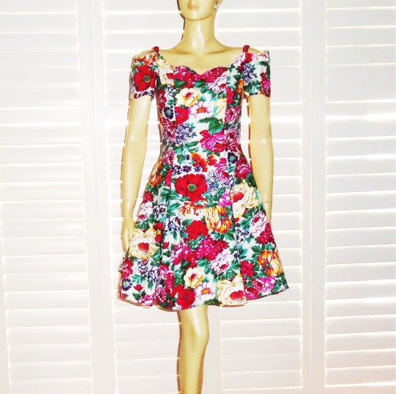 80s Dress Fit and Flare Floral Mini Dress S
