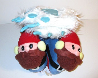 90s Yukon Cornelius Slippers for Kids and Bumble Mitts Size 9/10