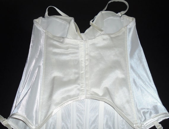 Vintage Corset 80s White Lace Corset with Garters… - image 7