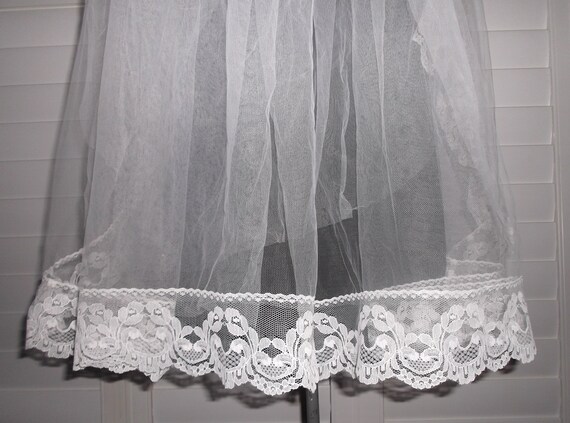 Vintage Wedding Veil Fingertip 70s Bridal Juliet … - image 5