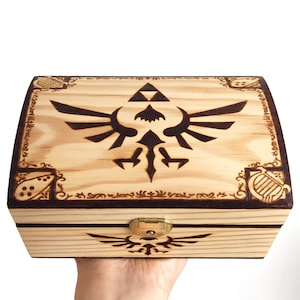 Coffre en bois pyrogravé The Legend of Zelda. Jeux vidéo
