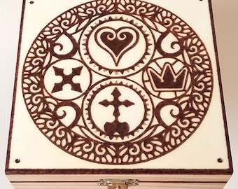 Kingdom Hearts caja de madera pirograbada. Videojuegos, regalo