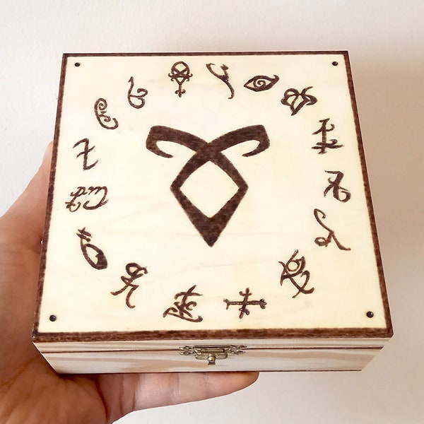 Shadowhunters wooden Box, personalizable, Pyrography runes.