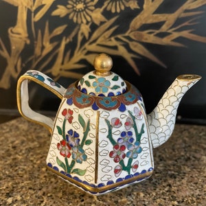 Vintage Oriental Chinese White Cloisonné Small Teapot/Hexagonal Tea Kettle/Floral Cloisonné/Miniature Tea Pot/4”/Collectible