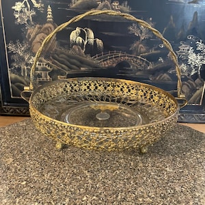Antique Vintage Pierced Gilt Brass Basket/Claw Footed Round Basket/Brass Filigree Fruit Basket/Ornate Brass Holder with Handle 9”