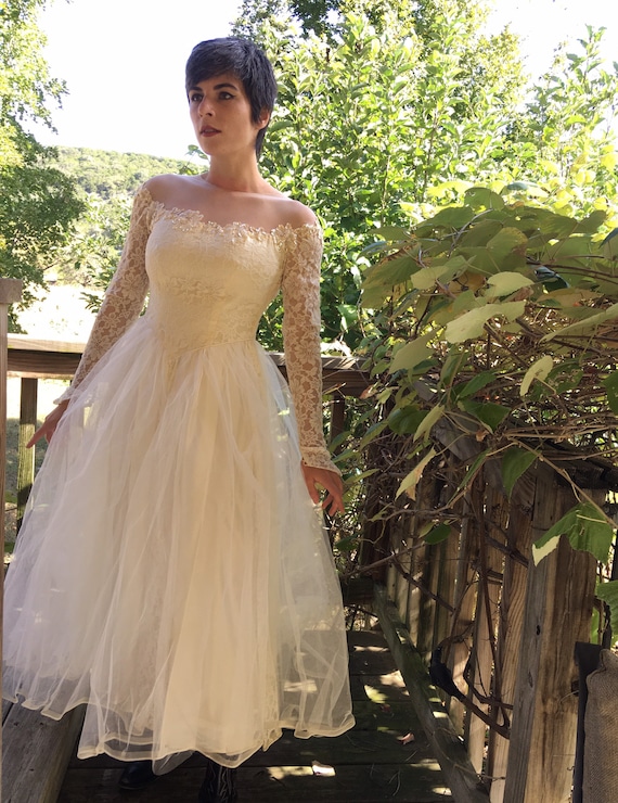 Vintage Handmade Silk Lace Wedding Dress - Neiman Marcus XS Vintage Handmade Silk Lace Wedding Dress - Neiman Marcus XS