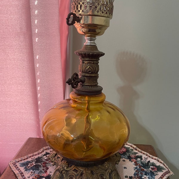 Vintage 1960’s Mid-Century Modern Amber Glass Globe Table Lamp/ Ornate Brass Footed Pedestal Side Lamp/Hollywood Regency/Retro