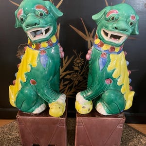 Antique Vintage Oriental Porcelain Imperial Guardian Temple Lion/石獅/Foo Dog Statue/Oriental Fu Dog/Hand Enameled/Asian Decor/Set of 2