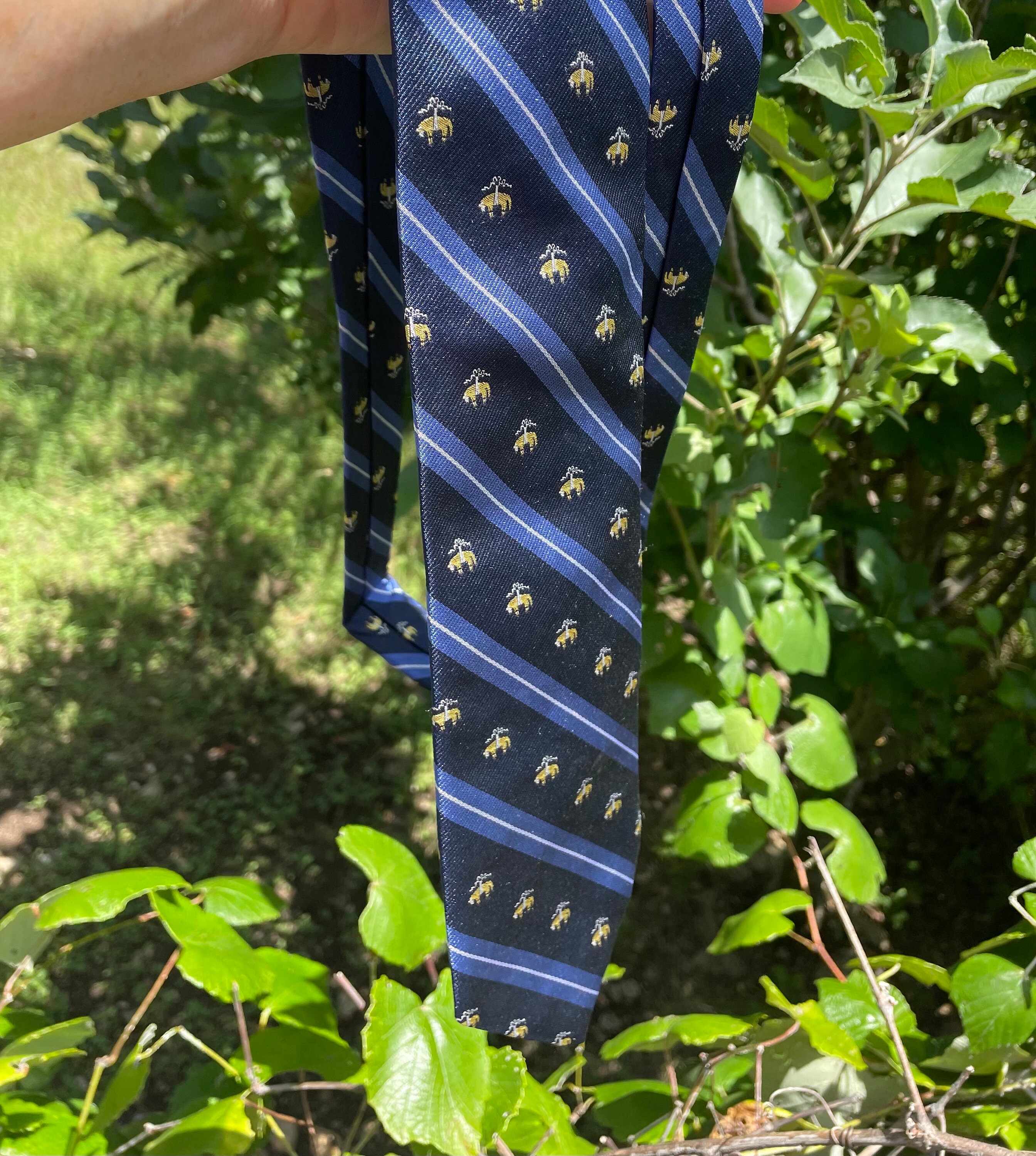 Vintage Brooks Brothers Silk Tie: Navy Blue Golden Fleece