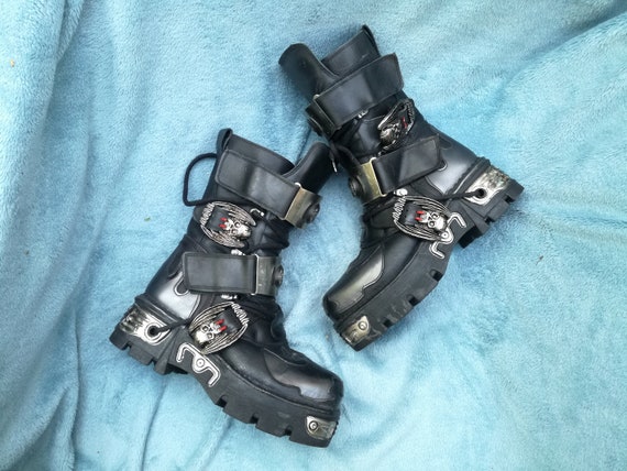 New Rock Reactor boots size 39