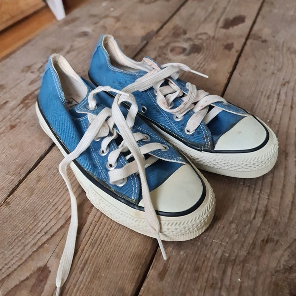 Unworn Vintage all stars converse made in usa size 3