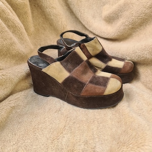Platform clogs sandals vintage 1970s suède patchwork wedges
