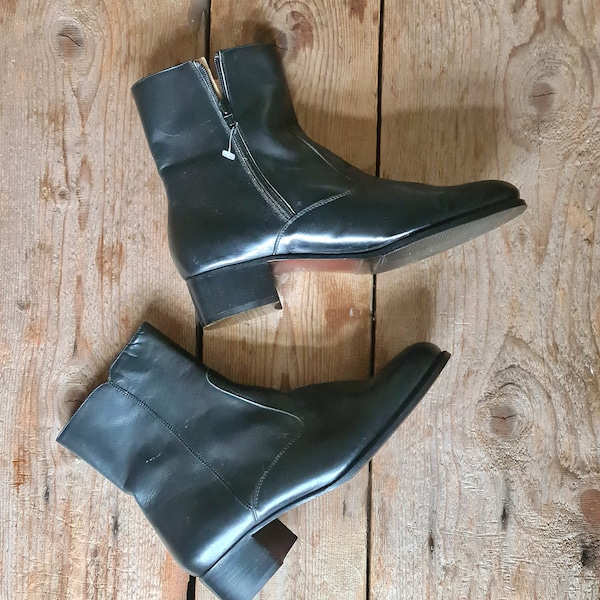 Vintage chelsey boots deadstock leather 1970s unworn