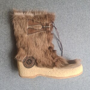Us 10 11 Vintage platform deadstock winter boots goat fur 1970s