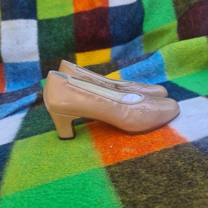 Deadstock pumps vintage made by bertin size eu 38 uk 5 unworn