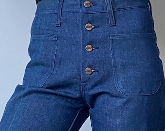 Calça jeans Wrangler vintage flare, nunca usada, estoque antigo dos anos 70.