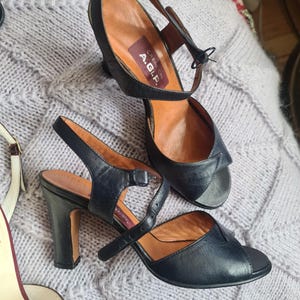 High heels peep toe sling backs 1980 deadstock pumps  made in Italy vintage unworn