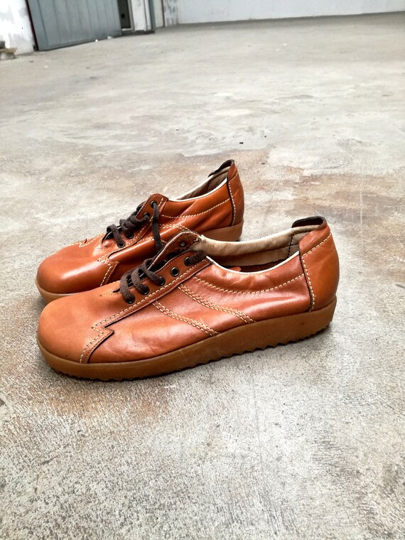 Deadstock vintage Pekoni lace leather shoes rubber