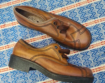 1960s Sporty Florsheim Shoes | Vintage 60s Leather Pecan Brown