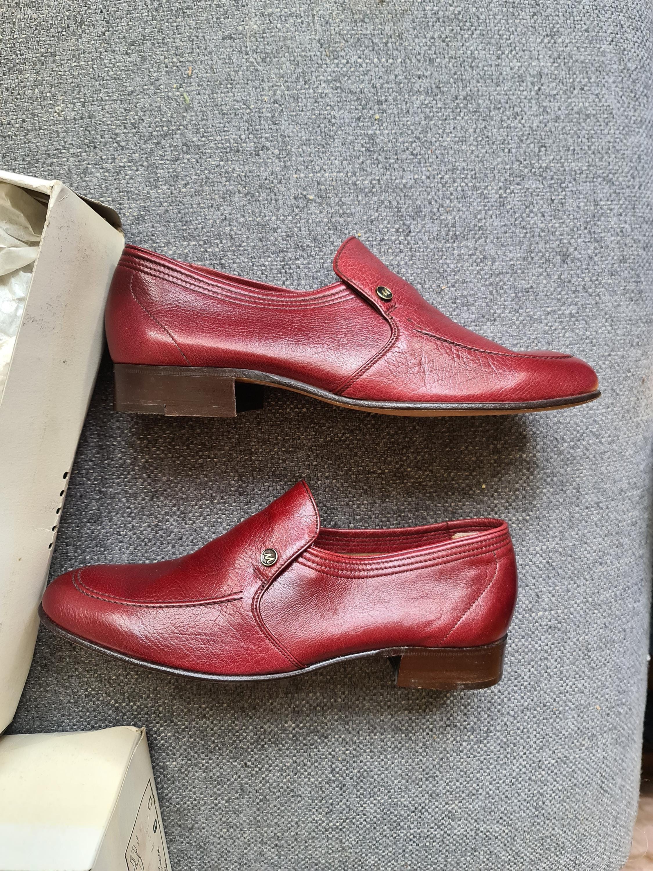 Deadstock vintage soft leather shoes slip ons good quality bordeaux