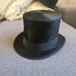 Antique top hat John Wright and sons London fur felt  size 56 Beautiful condition