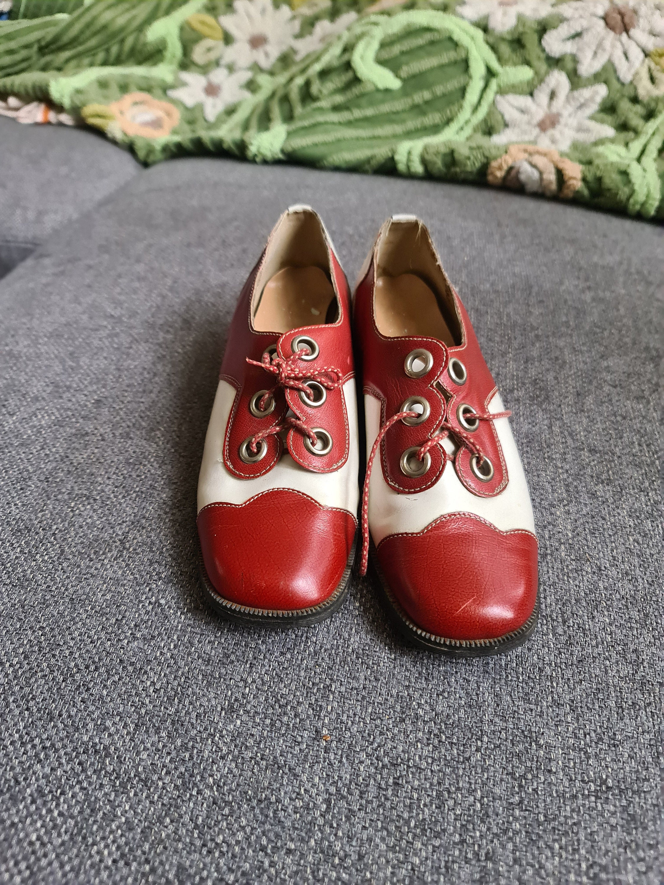 Vintage 1940 1950 leather lace shoes