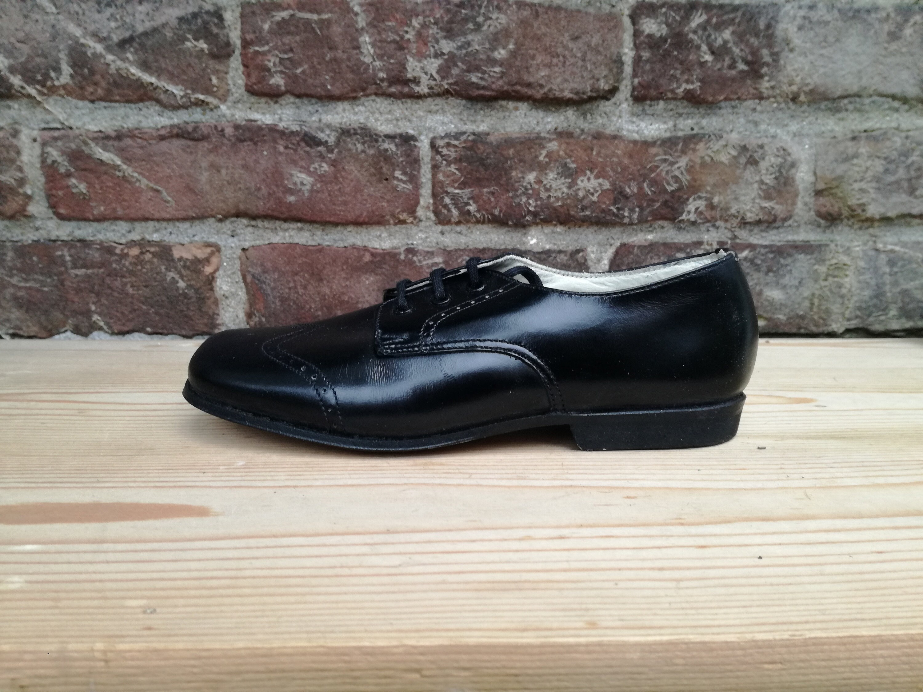 best place to sell deadstock shoes