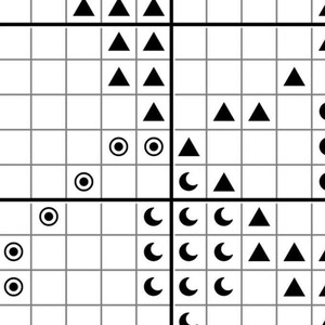 Op de afbeelding: Een zwart-wit rasterpatroon met verschillende vormen, waaronder driehoeken, cirkels en halve manen. Het ontwerp is geometrisch en symmetrisch, met een herhalend patroon van vormen in het raster.