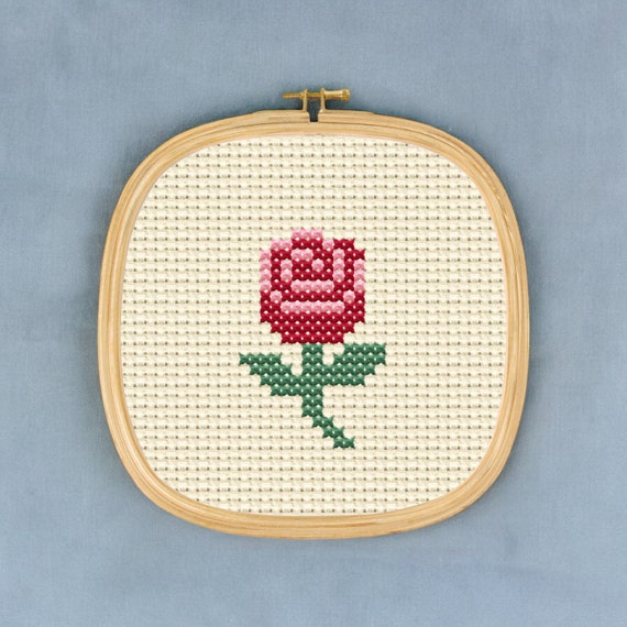 小さなバラのクロスステッチパターン、ヴィンテージフラワー刺繍