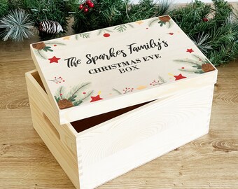 Personalised Family Christmas Wooden Christmas Eve Box with Lid, Custom Surname Family Xmas Box - Wreath Garland Design