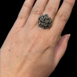 Sterling silver cluster flower ring size 7
