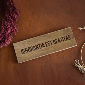 Personalized Wooden House Sign: Rustic Family Name Plaque