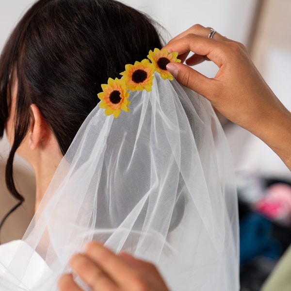 Sunflower Veil for Bride to be party , Bridal bachelorette Veil