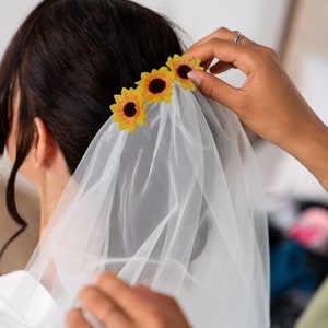 Bachelorette Party Veil,Sunflower Veil, Bridal Party Veil,Bride to be Veil image 2