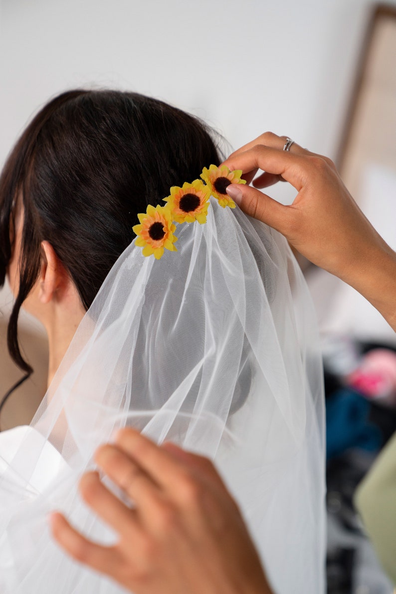 Bachelorette Party Veil,Sunflower Veil, Bridal Party Veil,Bride to be Veil image 2