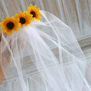 Bachelorette Veil, Bridal Shower Veil, Sunflower Hen Party, Sunflower bride to be Party Veil image 3