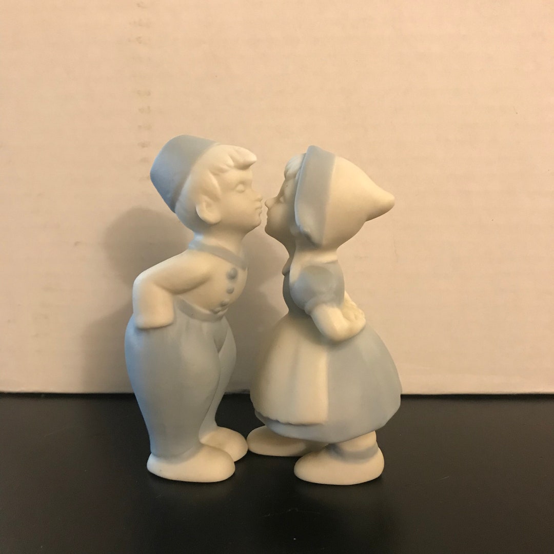 Kissing Dutch Figurines Blue and White Boy and Girl Etsy