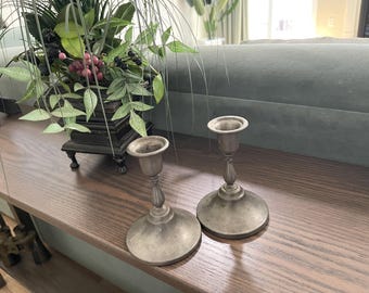 Bougeoirs Preisner en étain - Paire assortie - vintage - MidCentury - 1960