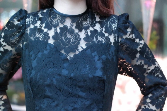Black Vintage Lace Dress - image 5